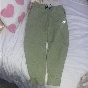 Nike tech olive green men’s sweatpants